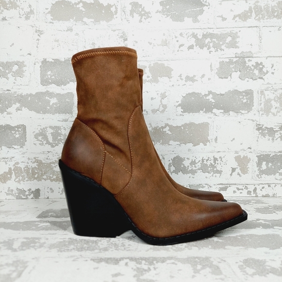 New Charles By Charles David Wynter Brown Faux Leather Ankle Boots K563 - Picture 4 of 13